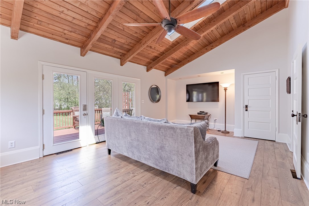 Russell 03 - Residential