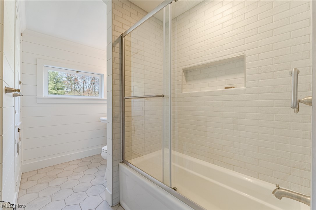 Russell 03 - Residential