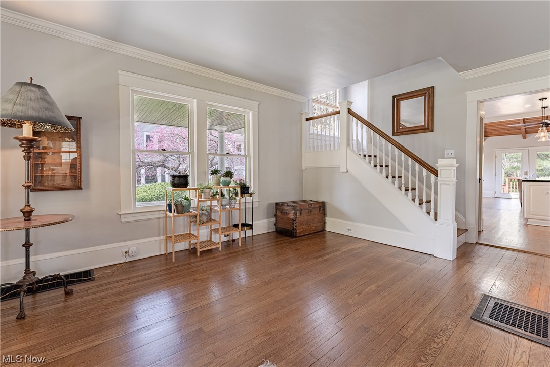 Russell 03 - Residential