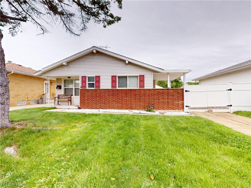 Photo of 4323 Valleyside Road, Cleveland, OH 44135 (MLS # 5212199)