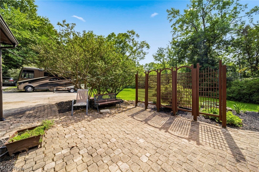 10182 Mulberry Road