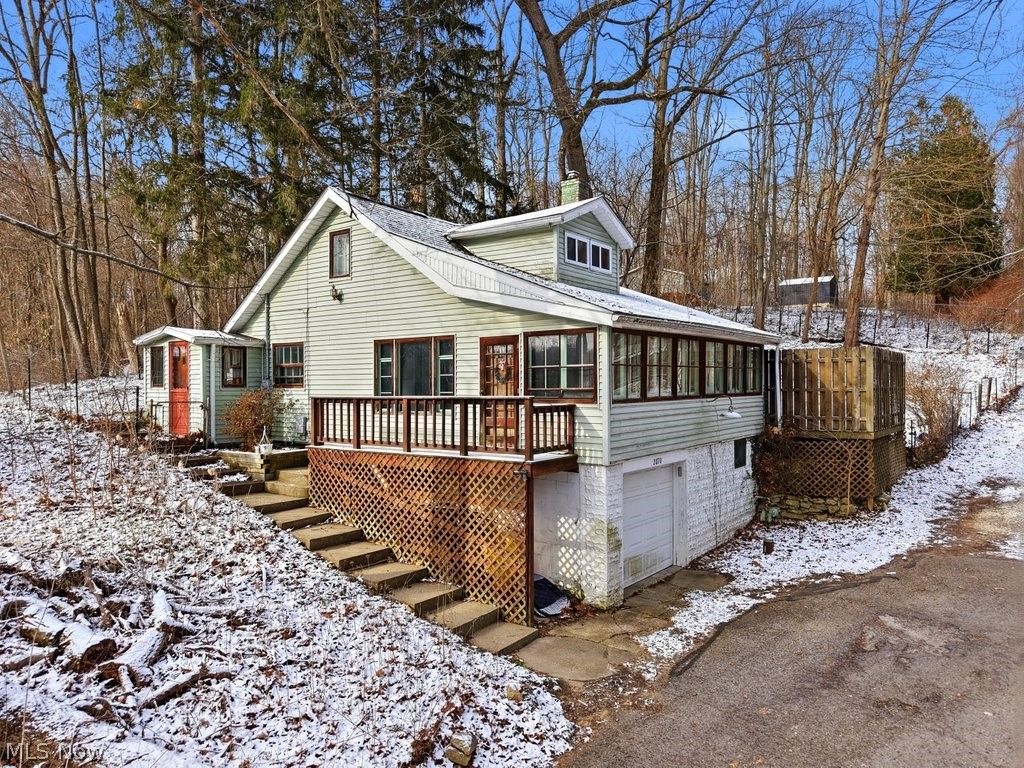 Photo of 2070 Cypress Avenue, Kent, OH 44240 (MLS # 5193951)