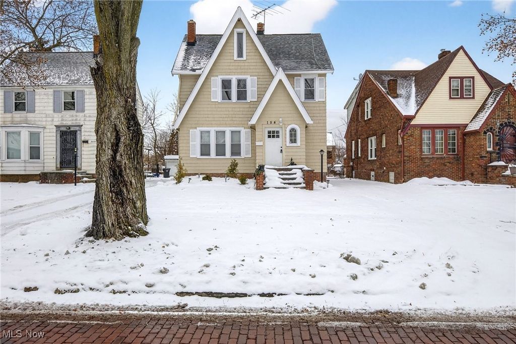 Photo of 4004 E 154th Street, Cleveland, OH 44128 (MLS # 5179304)