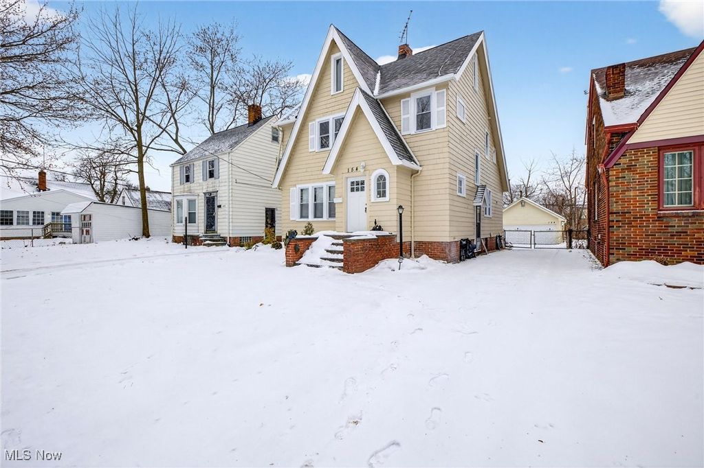 Photo of 4004 E 154th Street, Cleveland, OH 44128 (MLS # 5179304)
