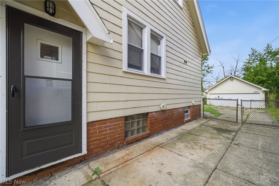 4004 E 154th Street