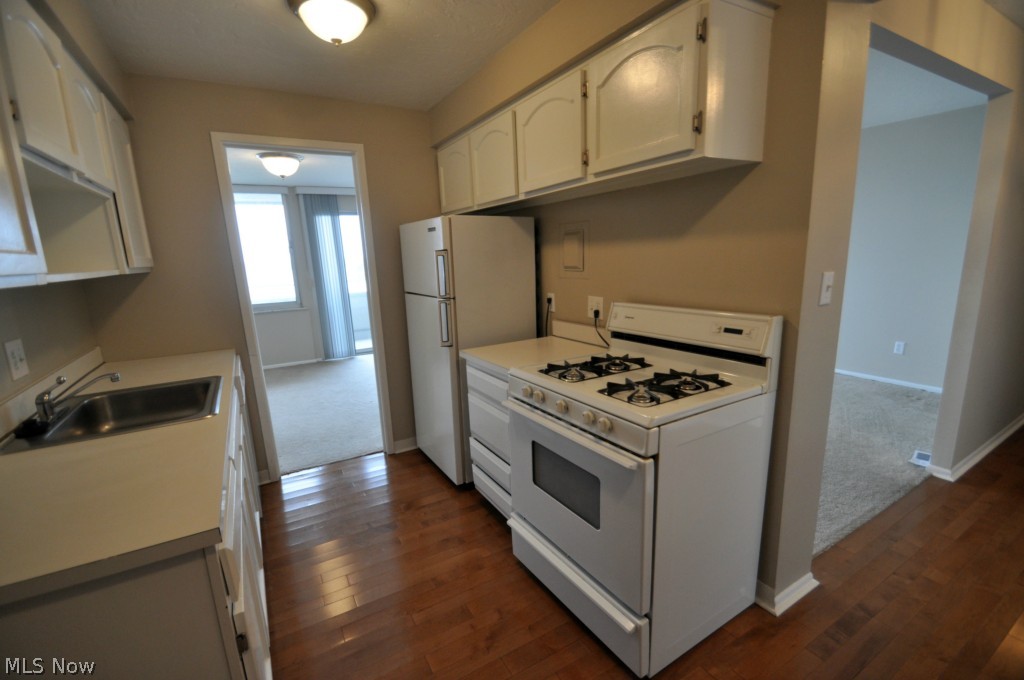 Carlyle Condo - Residential