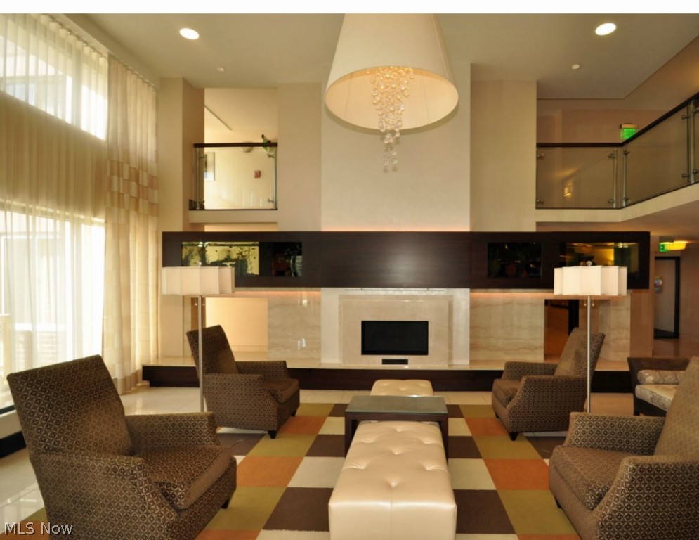 Carlyle Condo - Residential