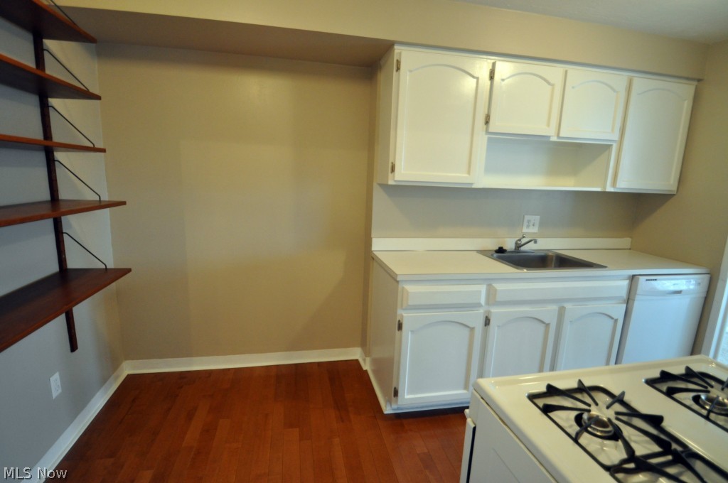 Carlyle Condo - Residential