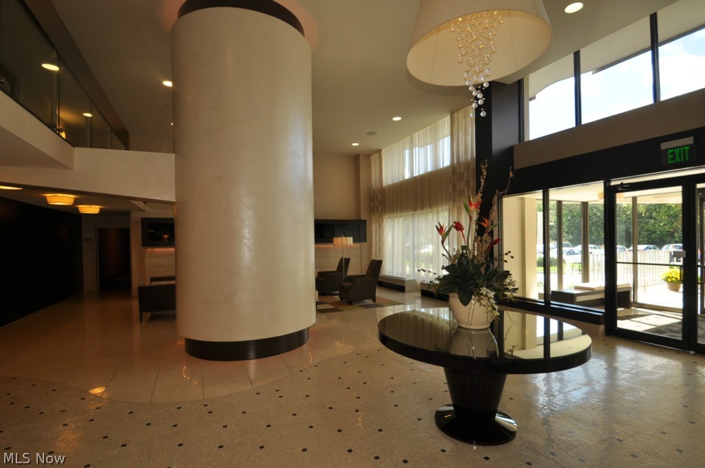 Carlyle Condo - Residential