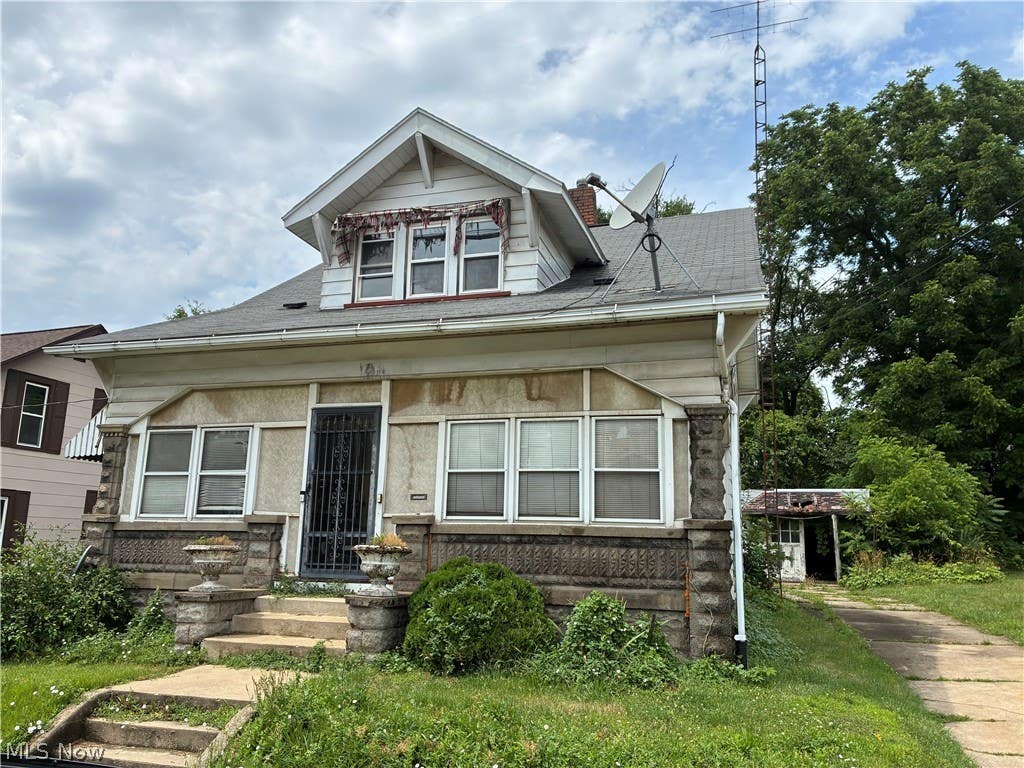 Photo of 106 Shriver Avenue SE, Massillon, OH 44646 (MLS # 5222916)