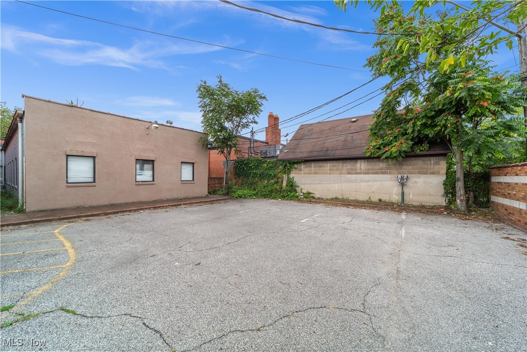 Cedar-Taylor - Commercial Sale