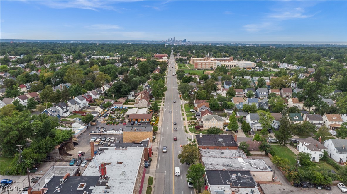 Cedar-Taylor - Commercial Sale