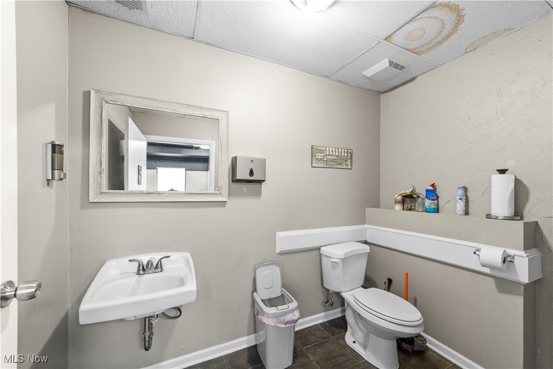 Cedar-Taylor - Commercial Sale