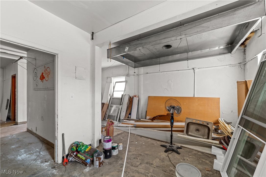 Cedar-Taylor - Commercial Sale