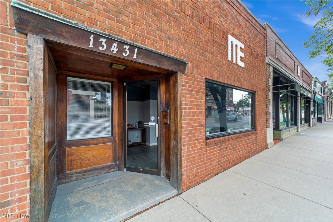 Cedar-Taylor - Commercial Sale