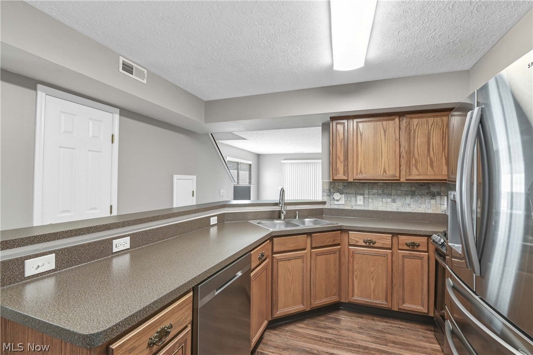 6744 Asterhurst Trce