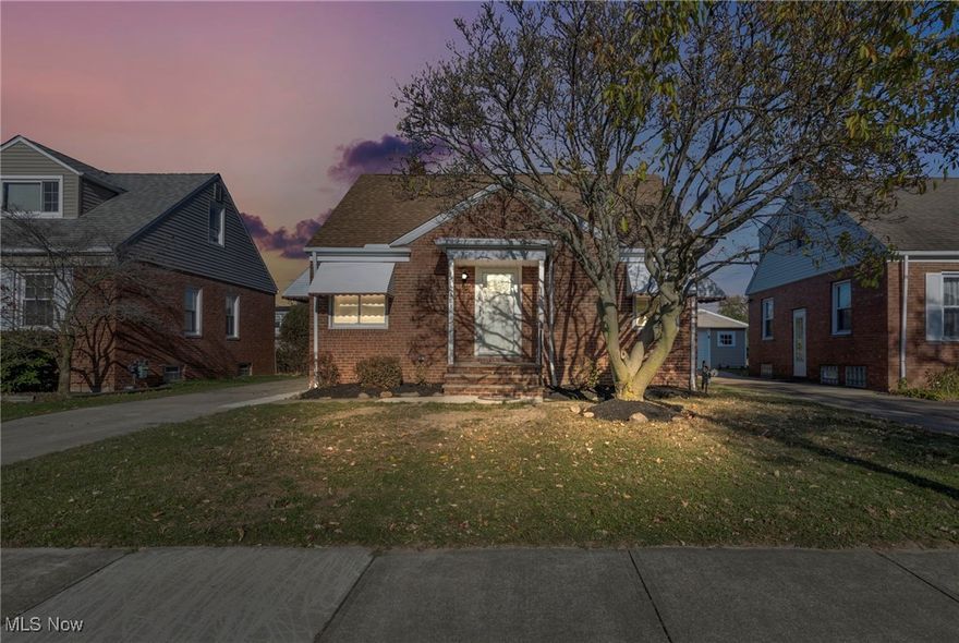 Located in the heart of Willowick, updated throughout to be your new home. Crisp ‘n clean kitchen with
quartz counters, stainless appliances, white shaker cabinets, LED lights, luxury vinyl flooring and vinyl
windows, updated bathroom and partially finished basement, and two car garage.