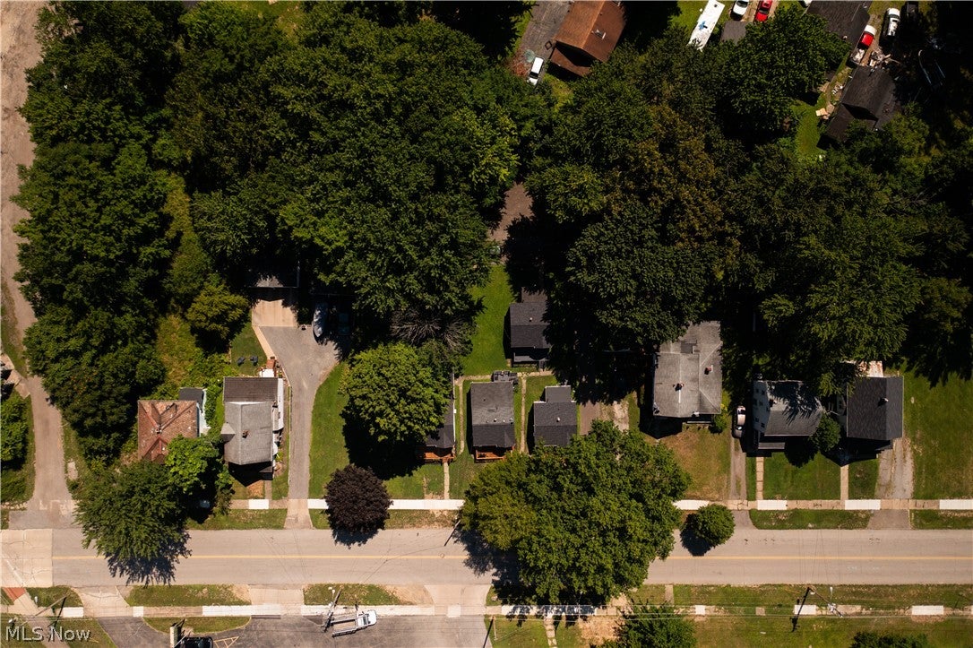 1182 Youngstown Road SE