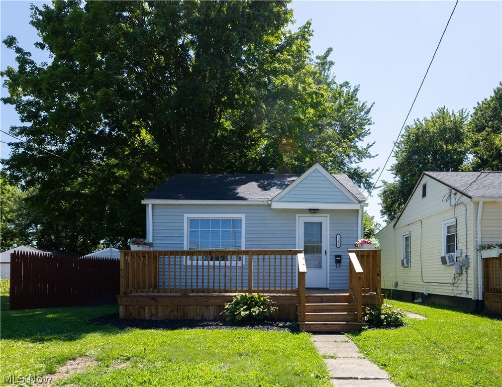 1182 Youngstown Road SE