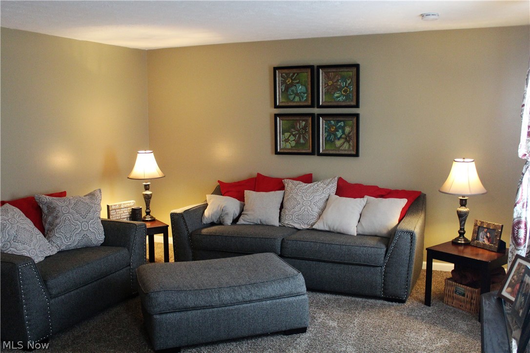 Twin Oaks - Residential