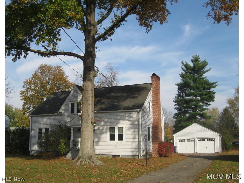 Lovely Cape Cod home is quaint on the exterior and BIG on the interior. Don't let this house fool you when you drive by! Huge living room with woodburning fireplace and hardwood floors opens up to private rear patio area, newer family room addition offers gas log fireplace and open floor-plan design with kitchen (cherry cabinetry) and dining room, 1st floor full bath has had updates and is conveniently located. Upstairs includes 2 large bedrooms, smaller bedroom perfect for a nursery or office and a full bath. Level backyard with mature trees and landscaping. Come take a look! Elem: Putnam Elementary School Elem/Bus: N JrHigh: Marietta Middle School School JrHigh/Bus: Y High: Marietta High School High/Bus: Y Fire: VOL Police: SHF PossFreeGas: N ;SQFT=Fin L1:1516, Fin L2:1516, Fin Above:3032, Fin Total:3032, Unfin Bsmt:1516, Unfin Above:1516;GAR= 2 Car Det, Opener(s);PRKG= Off Street