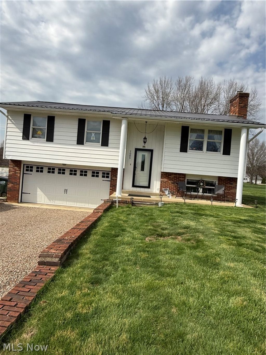 Photo of 1085 Walter Drive, Zanesville, OH 43701 (MLS # 5195214)