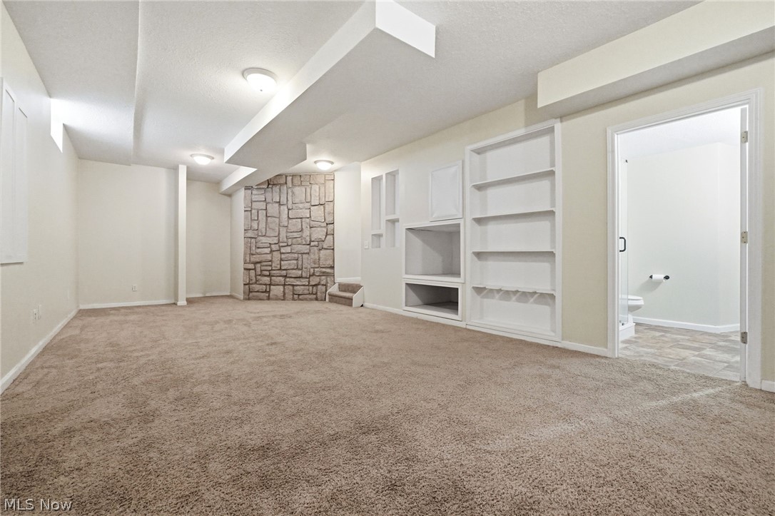 Red Tail - Residential