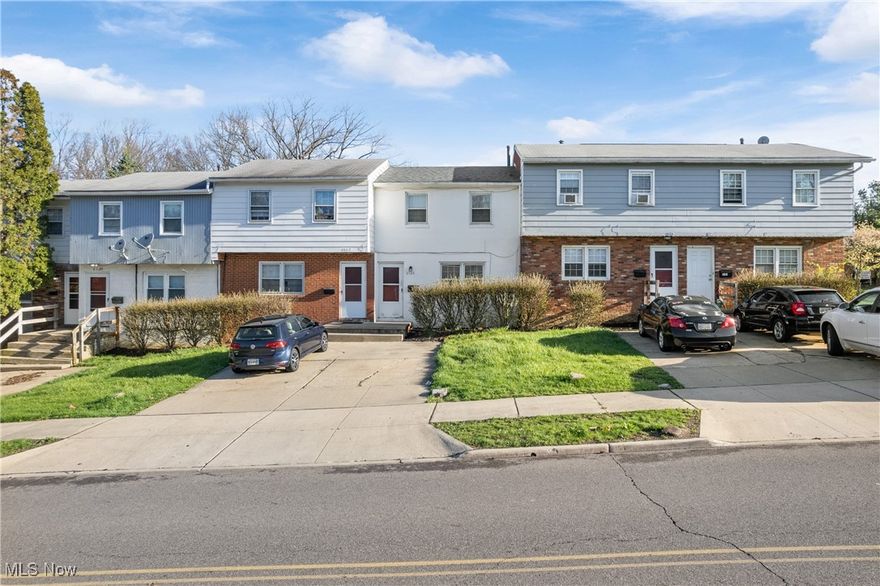 Unique opportunity to acquire 10 townhome style units in Northwest Akron, on the boarder of Fairlawn and Sand Run Park. Residents enjoy on-site parking, in-suite laundry, many interior updates and great access to W. Market St. The property has undergone significant renovations over the past several years. Property can cash flow day 1 and has potential upside through continued interior improvements, RUBS utility bill back program, and simply bringing current rents to market. 10 Unit breakdown: 7 - 3bd/1.5bth and 3 - 2bd/1bth (all townhome style units). This floor plan provides tenants ease of access and privacy not normally found through traditional apartments.