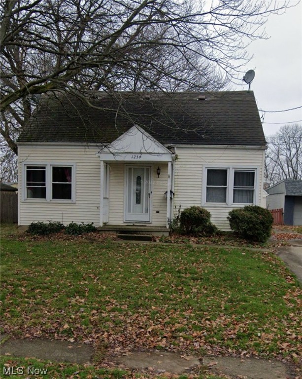 Renovated 3 bed 2 bath home in North Akron.