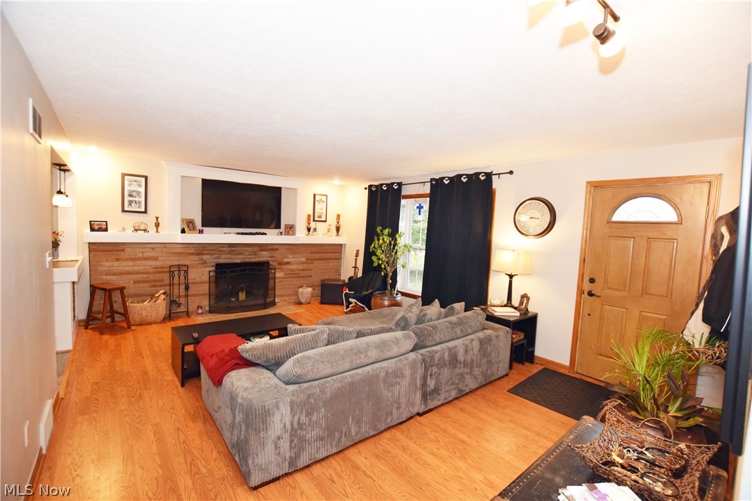 Lake Cable - Residential