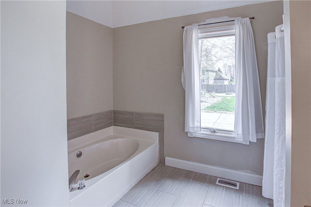 5505 E Heisley Road, Mentor, Ohio image 19