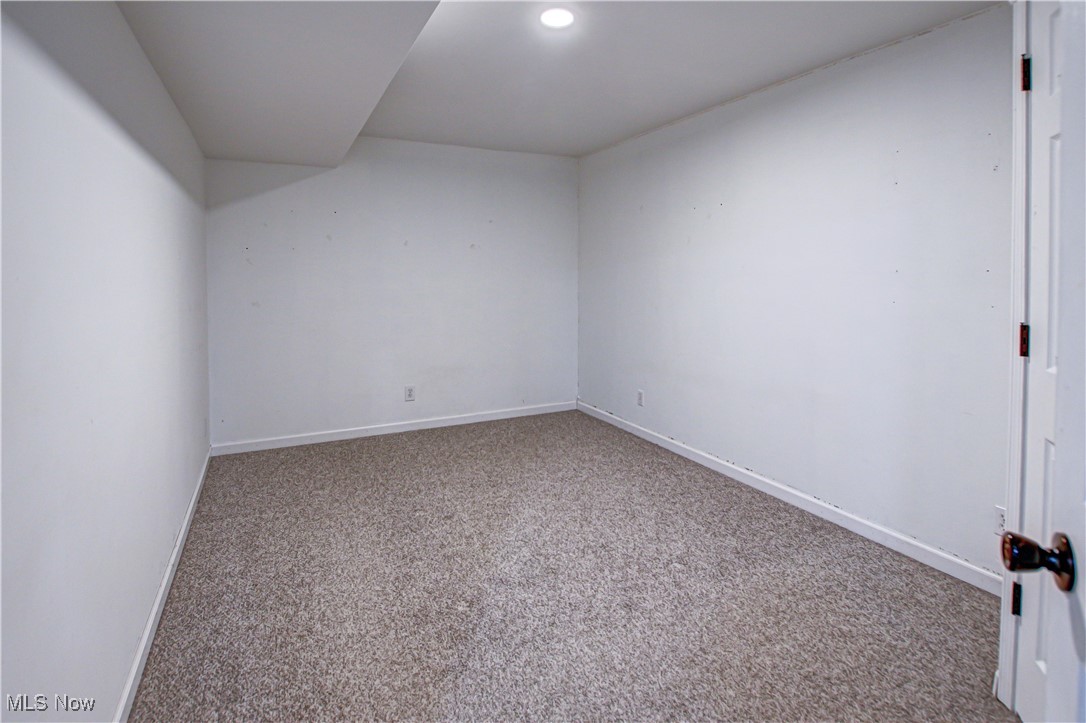 5505 E Heisley Road, Mentor, Ohio image 38