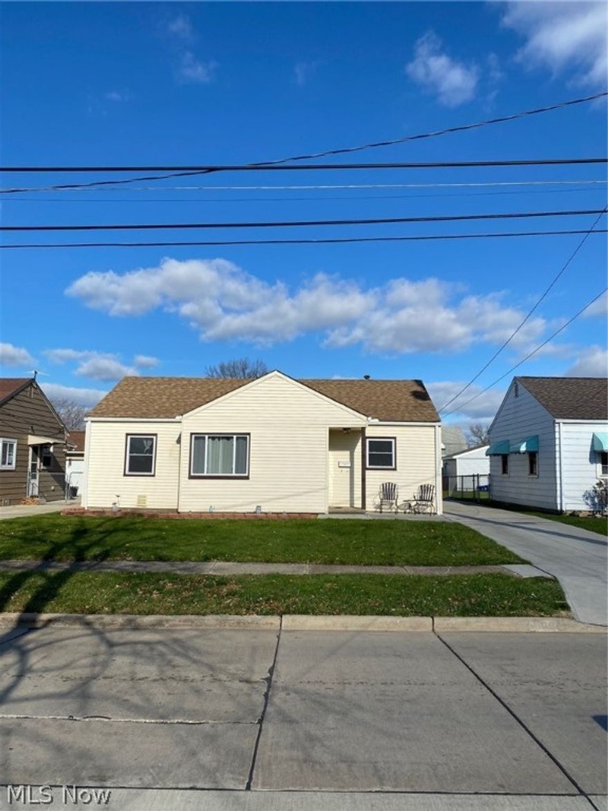 well maintained 3 bedroom ranch .new central air and windows , updated kitchen and bath , new carpet .