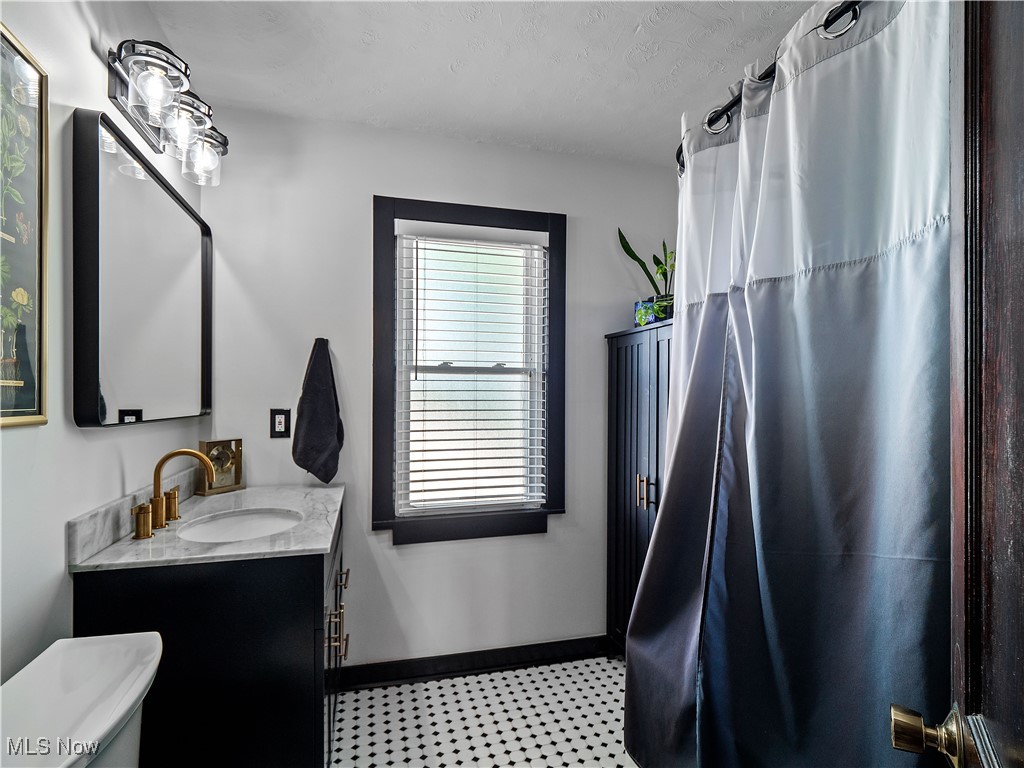 2094 Chesterland Avenue, Lakewood, Ohio image 14