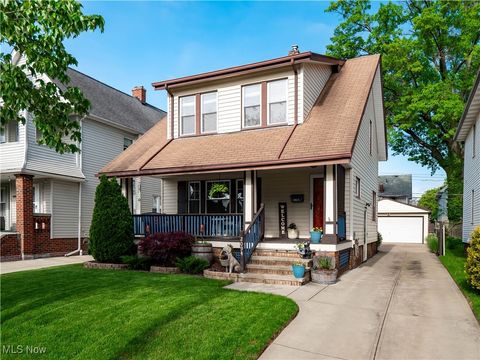 2094 Chesterland Avenue Lakewood OH 44107
