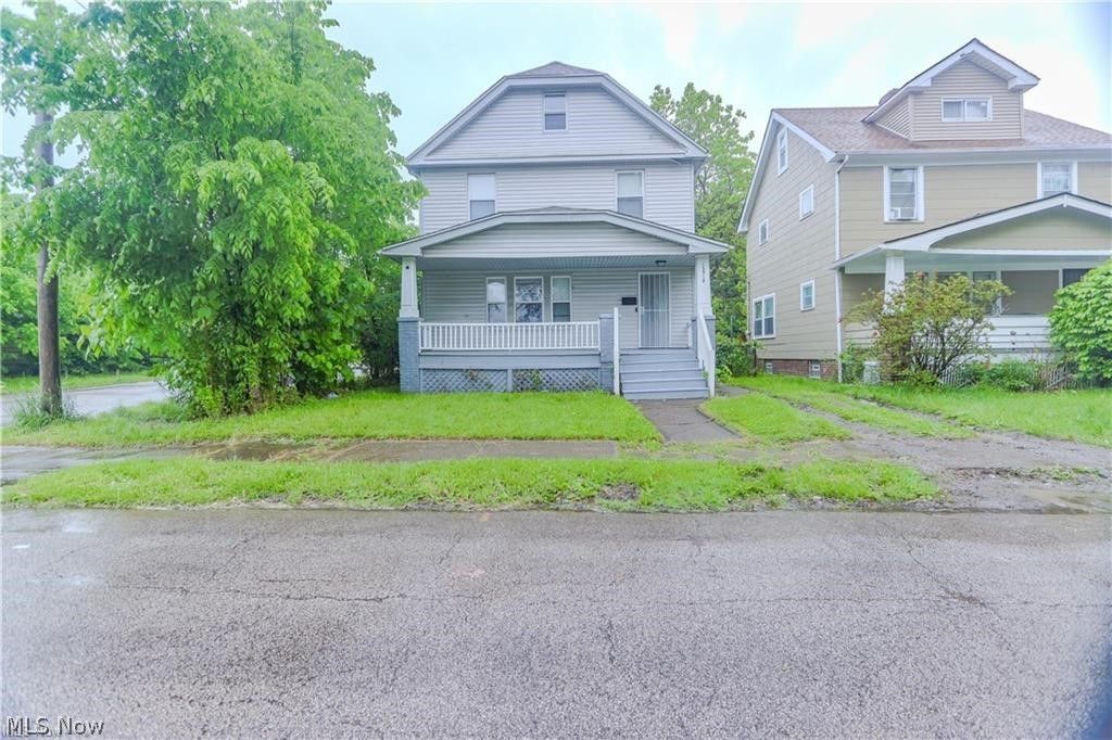 Photo of 13512 Edgewood Avenue, Cleveland, OH 44105 (MLS # 5191724)