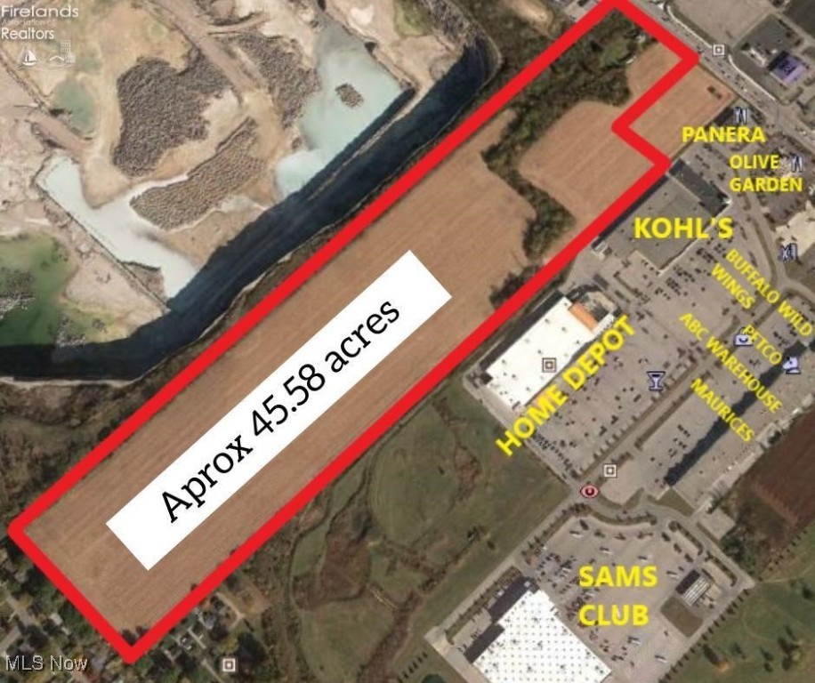Looking for an exceptional opportunity to invest in a prime commercial district? Check out this 45.58 acre vacant land available in Perkins Township. With flat topography and good drainage, this property is a blank canvas for your new business or development ideas. Zoned as C-2 General Commercial, this offering is perfect for retail or commercial establishments. The site is surrounded by big brands making it an ideal location for restaurants, stores, and other businesses that require high visibility and large customer traffic. The North section is situated in close proximity to the Wagner Quarry while the South side is neighboring large commercial establishments like Home Depot, Kohl's, Sam's Club, Buffalo Wild Wings, Petco, and Panera. Other nearby brands include Lowe's, Chick-fil-A, Panda Express, Chili's, Olive Garden, Raising Caine's, and Outback Steakhouse to name a few. Don't miss this fantastic opportunity to jump ahead of your competition. Approx. 459' frontage.