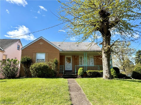 Homes For Sale - 123 Clearview Ave Ave<br/> Weirton, WV 26062