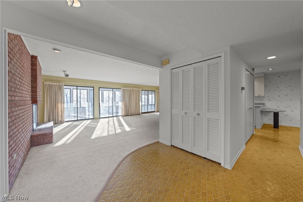 Photo of 680 Fairington Drive, Aurora, OH 44202 (MLS # 5190853)