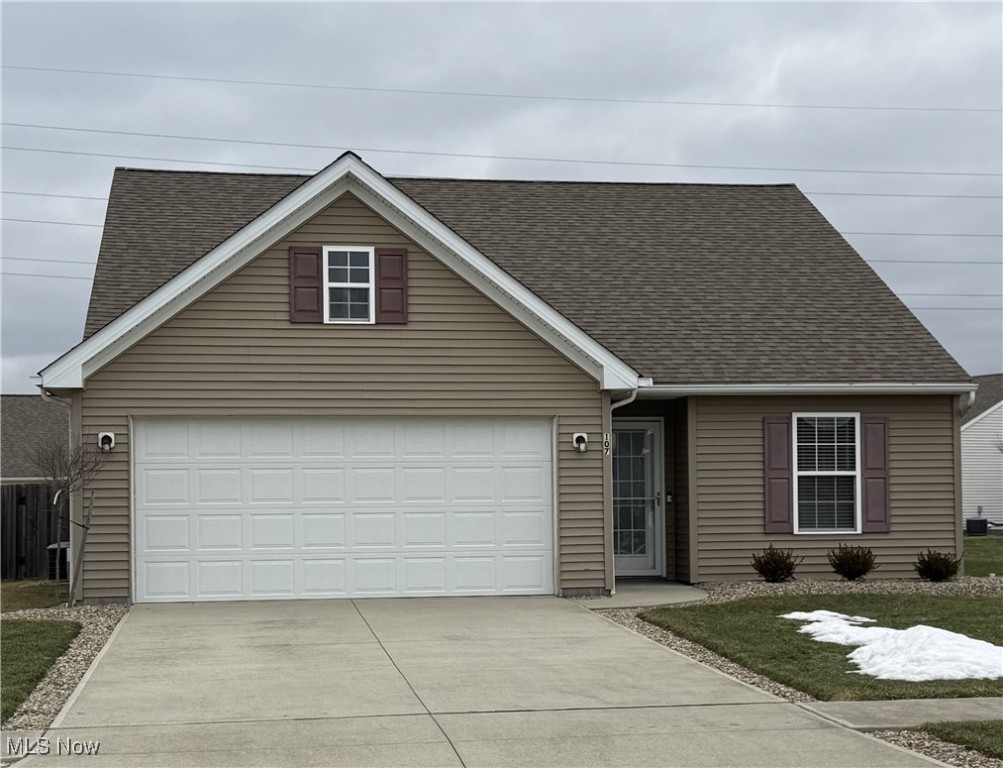 107 Fallingwater Drive, Elyria, Ohio image 1