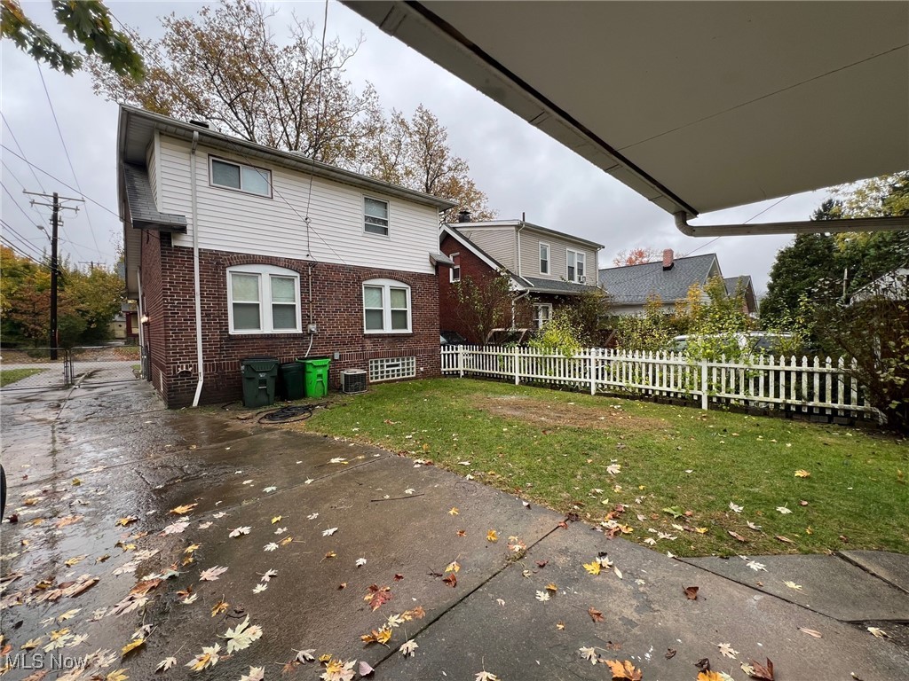 Garfield Blvd - Residential