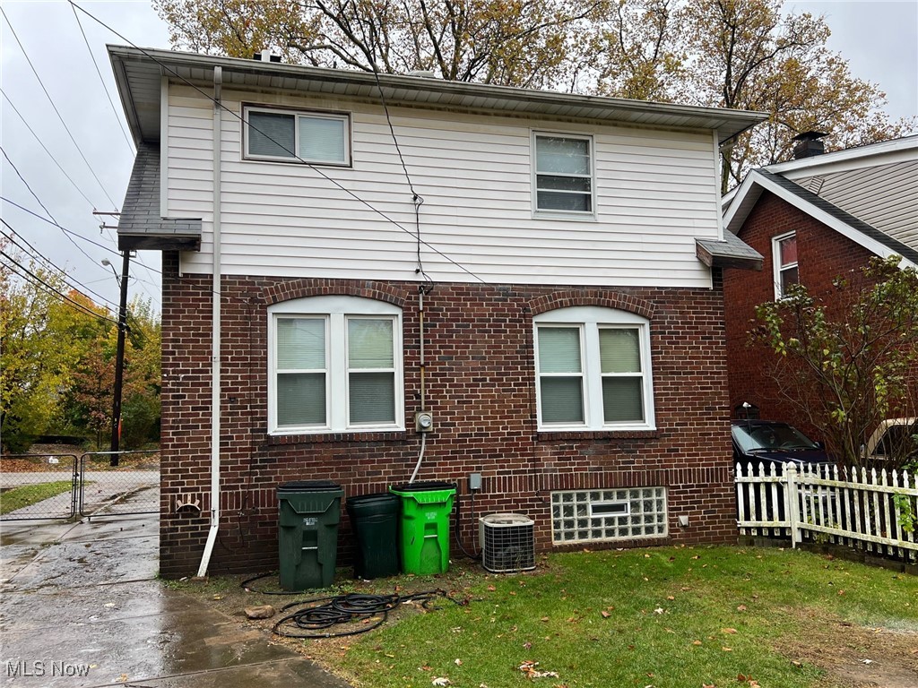 Garfield Blvd - Residential