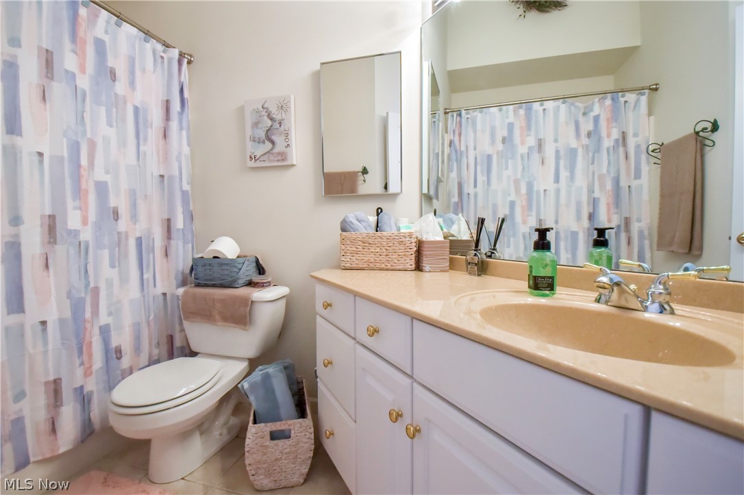 Arrowhead Bay Condo - Residential