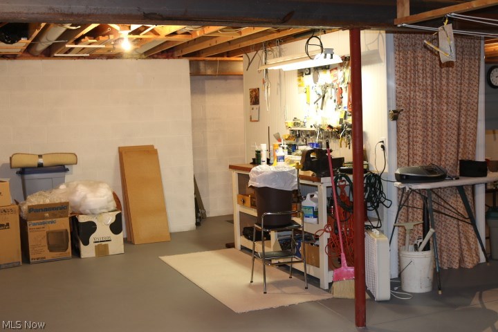 Greenwood/Hampton Ct. - Residential