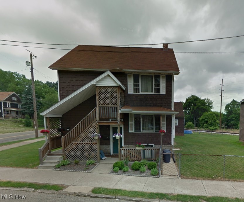 Nice Investment property that was previously owner occuppied. Well cared for from top to bottom. Includes additional lot that has carport style parking. Could be sold with 3 unit next door at 1206 Lawrence. Listed separately.