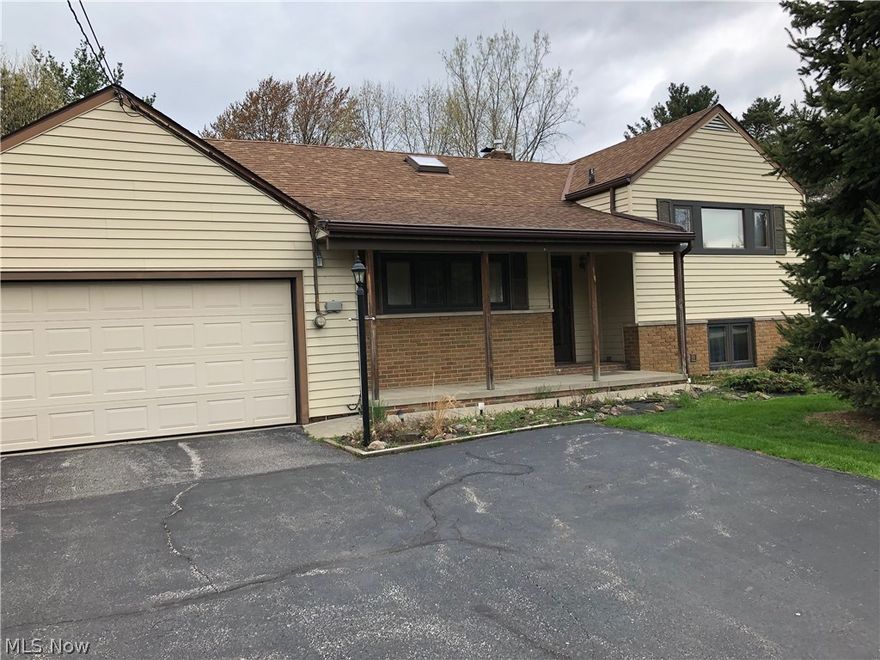 Be the first to see this split level home located on a 90X364 lot on a dead end street. House needs a little TLC but it's priced to sell. Enjoy the huge back yard, off the 3 season room that brings the outdoors in. Huge family room, adjoining a large living room with a wood burning fireplace. Newer windows, winter treated heated roof, invisible fence in front and rear, storage shed, and plenty of beautiful trees.