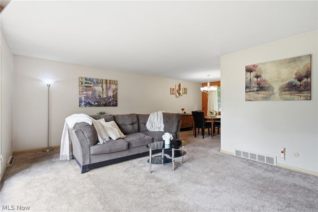Photo of 1351 N Circle View Drive, Seven Hills, OH 44131 (MLS # 5225435)