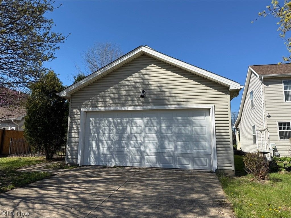 Photo of 3750 Central Avenue, Cleveland, OH 44115 (MLS # 5200732)