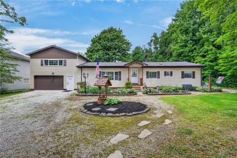 Homes For Sale - 15890 Moseley Road<br/> Madison, OH 44057