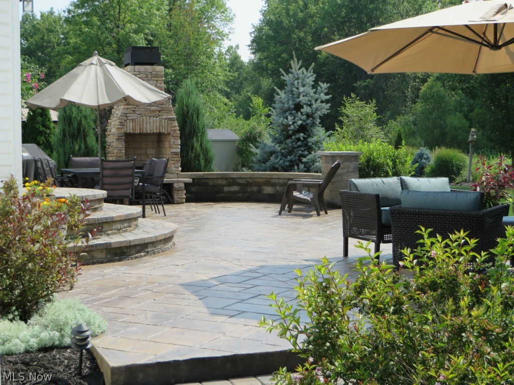 Saddle Crk 03 - Residential